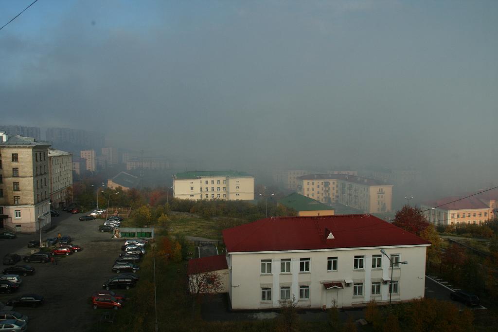 IMG_7138.JPG - вроде как туман, так часто бывает, наступает с залива туман...