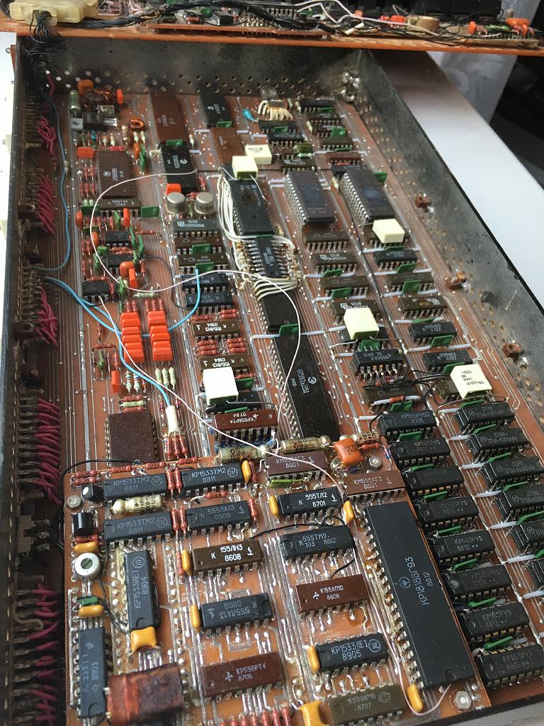 IMG_9262.JPG - основная системная плата, нижний этаж...