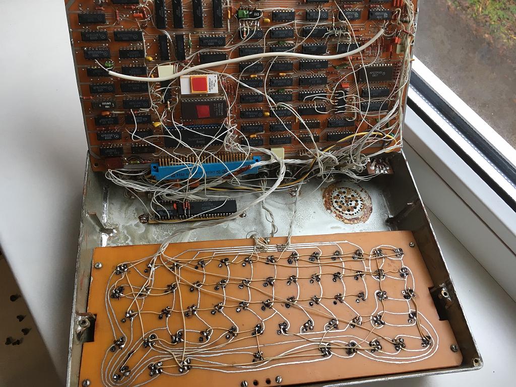 IMG_9267.JPG - на самодельных печатных платах...