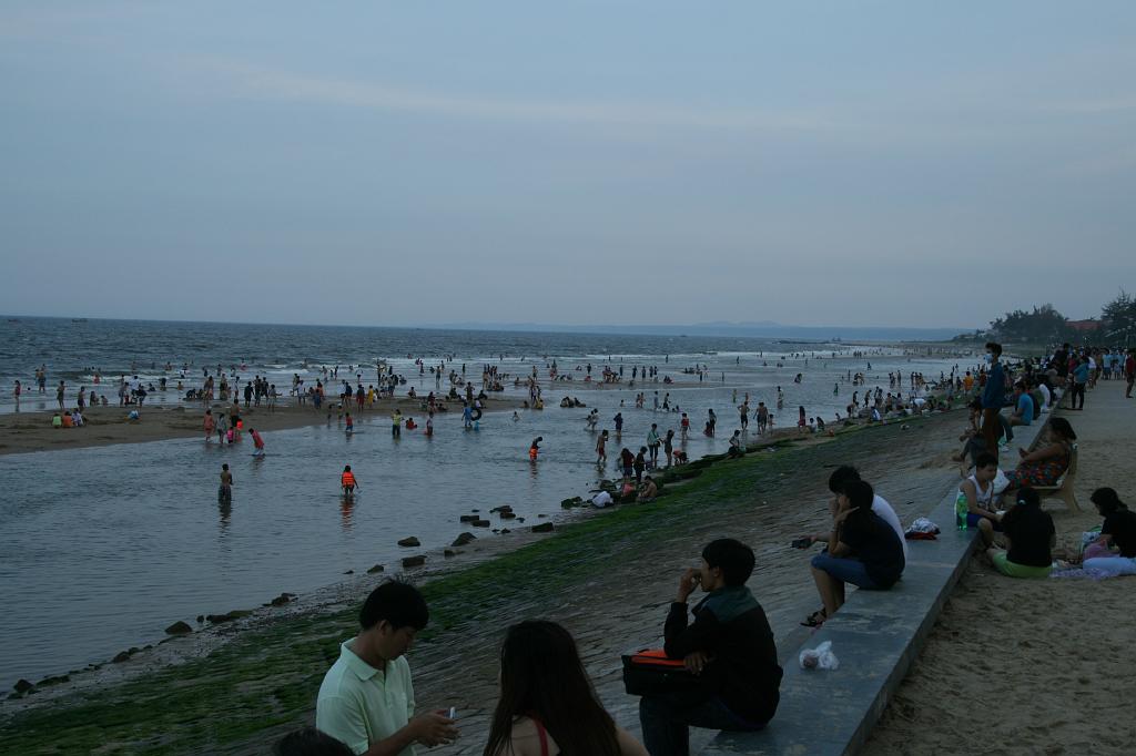 IMG_1266.JPG - рабочий день, вечер, вьетнамцы отдыхают!.