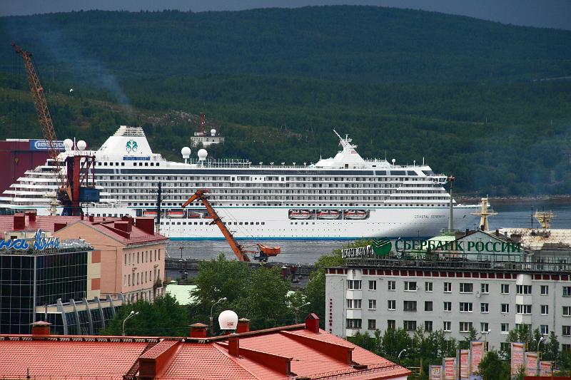 IMG_6754.JPG - Длинна около 250 м., 13 палуб, 2 бассейна, 560 кают, около 1000 пассажиров и около 650 членов экипажа! Водоизмещение почти 69 тыс тонн. год постройки - 2003г.